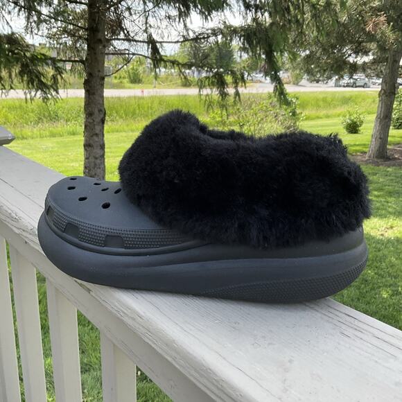 Crocs Furever Crush Black fur Lined chunky Clogs Mens size 8 womens size 10 fur - Picture 3 of 16
